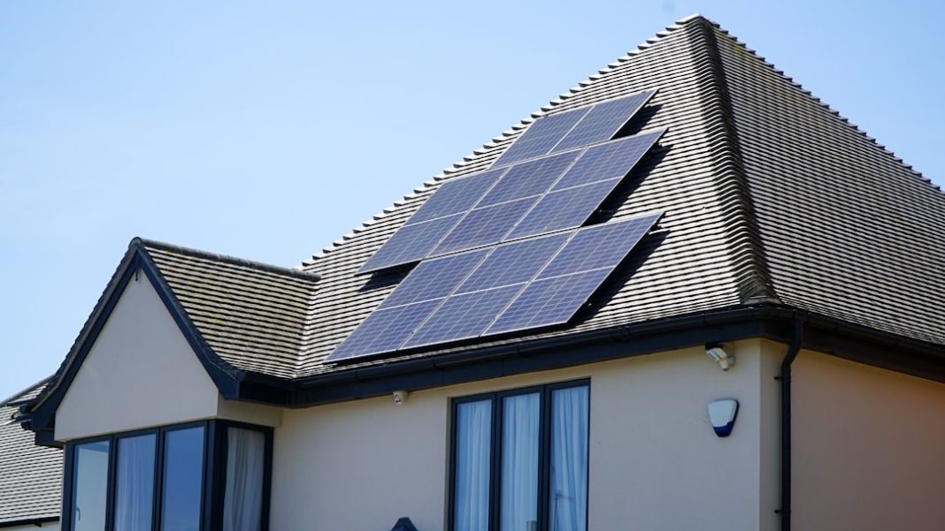 Pannelli fotovoltaici: come funzionano, tipi e quali scegliere nel 2026