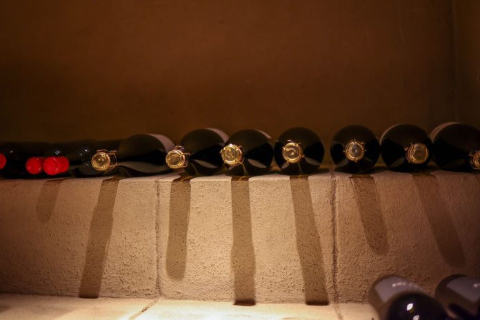 Immagine in evidenza – Sai perché le bottiglie di vino sono da 0,75? Sai perché le bottiglie di vino sono da 0,75? – Sai perché le bottiglie di vino sono da 0,75?