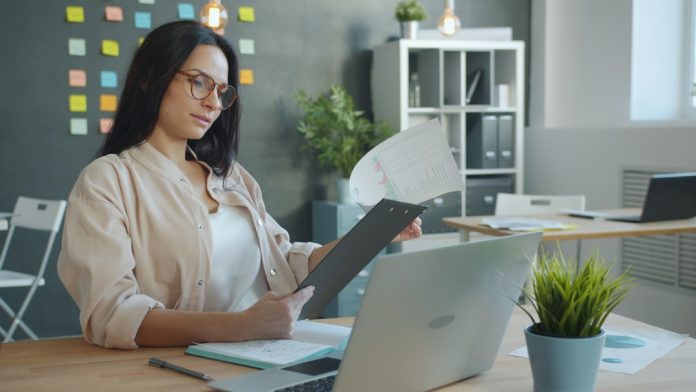 kimi ai documenti – Kimi AI per analizzare documenti: guida pratica con esempi reali
