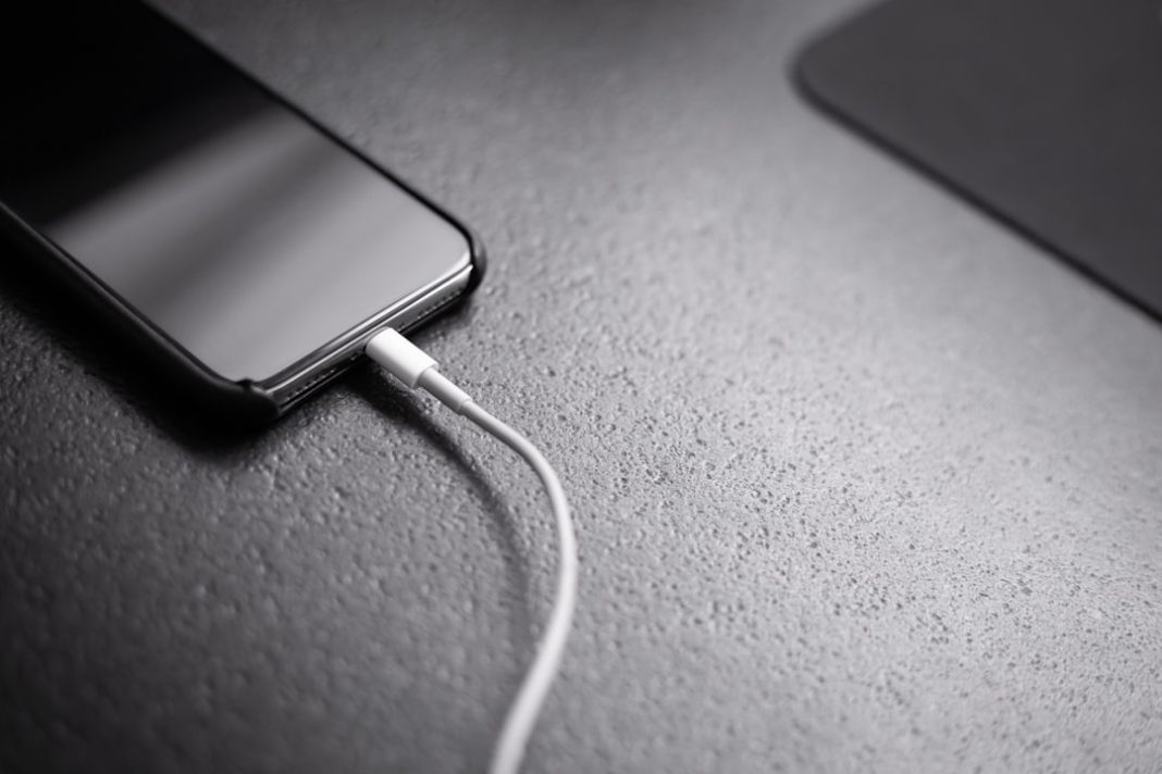batteria telefono – Perché la batteria del telefono si scarica veloce