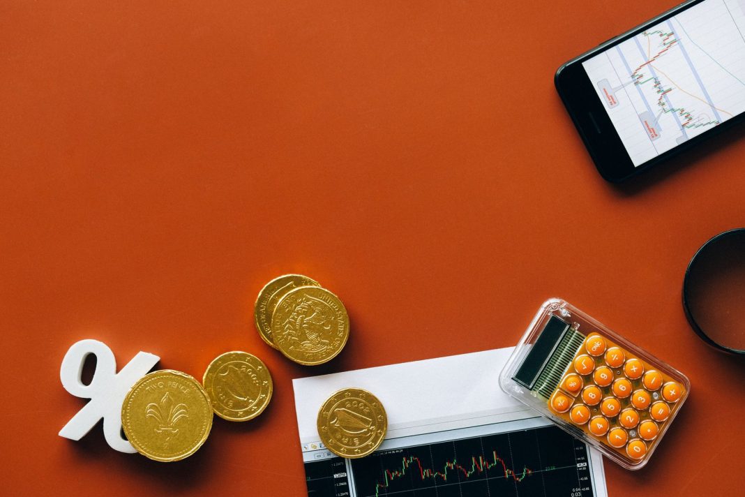 Calcolatore interesse composto 2026: quanto cresce davvero il tuo investimento