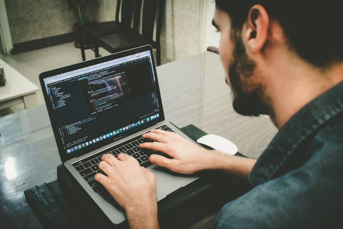 Immagine in evidenza – Replit AI: guida completa per programmare online nel 2026 Replit AI – Replit AI: guida completa per programmare online nel 2026