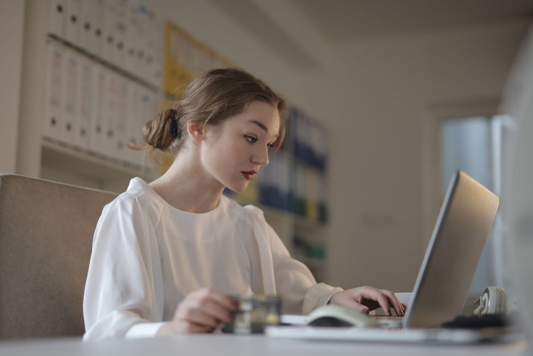 Come scrivere prompt efficaci per ChatGPT: guida pratica 2026