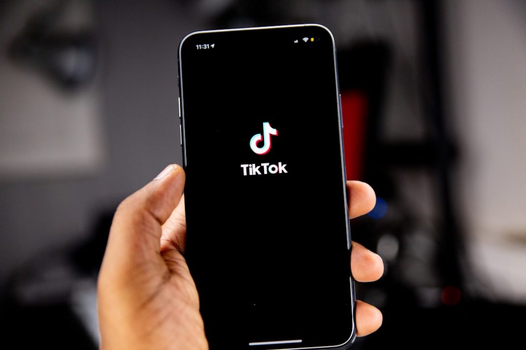 Higgsfield AI per TikTok: guida pratica per contenuti che funzionano