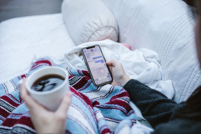 Meta AI – Meta AI a pagamento: arrivano gli abbonamenti Plus su Facebook, Instagram e WhatsApp