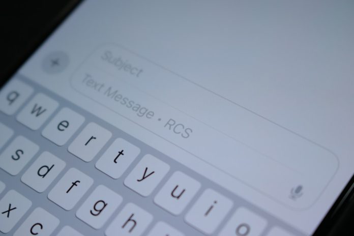 smishing – Smishing: cos'è il phishing via SMS e come riconoscerlo