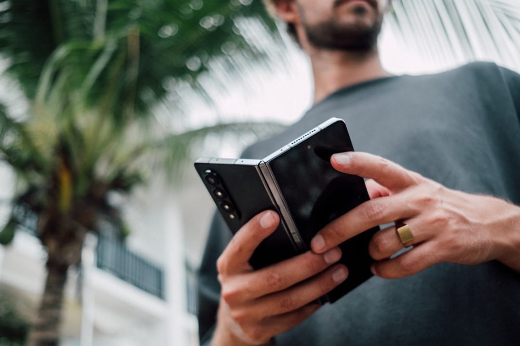 Samsung Galaxy Z Fold8: presentato ufficialmente, ecco il Flex Titanium