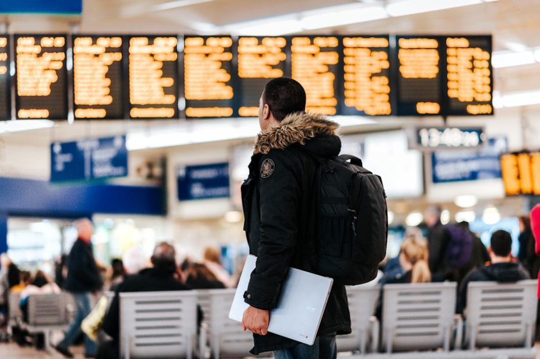 Rimborso volo cancellato o in ritardo 2026: importi e come richiederlo