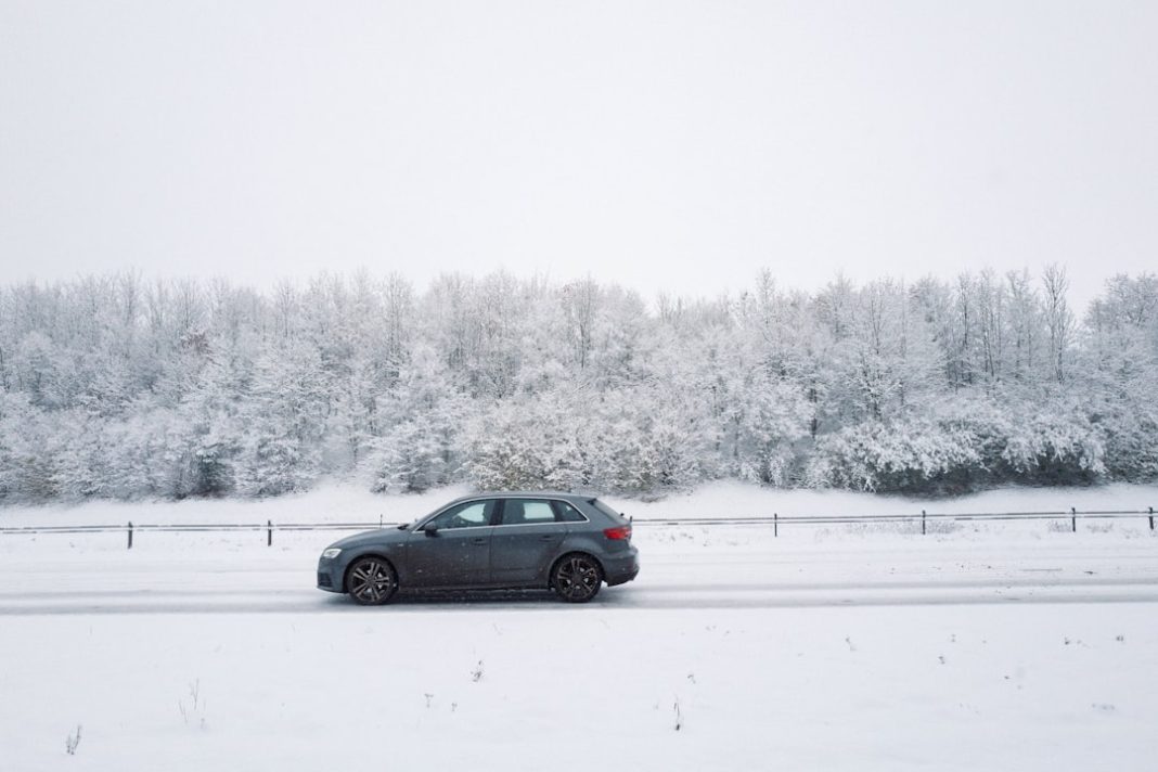 gomme invernali – Gomme invernali 2026/2027: le date, dove l'obbligo vale davvero e quanto si rischia