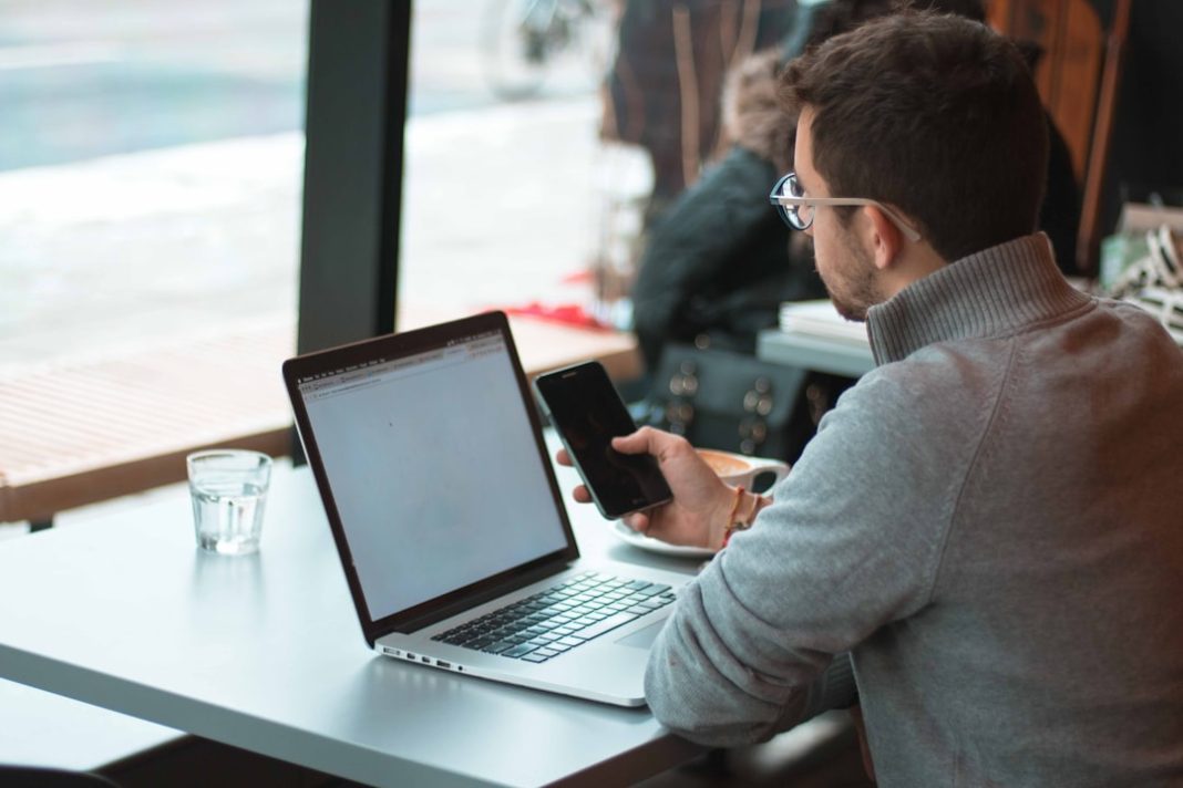 Fattura elettronica forfettari 2026: come farla gratis e perché il bollo può aspettare il 30 novembre