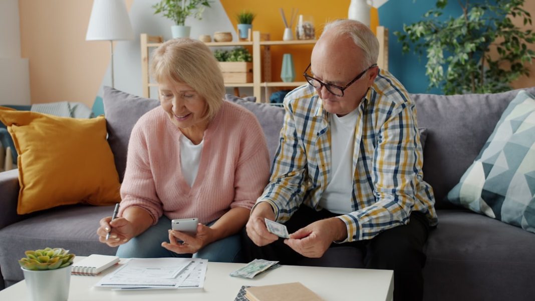 pensione a 64 anni – Pensione a 64 anni anche col sistema misto