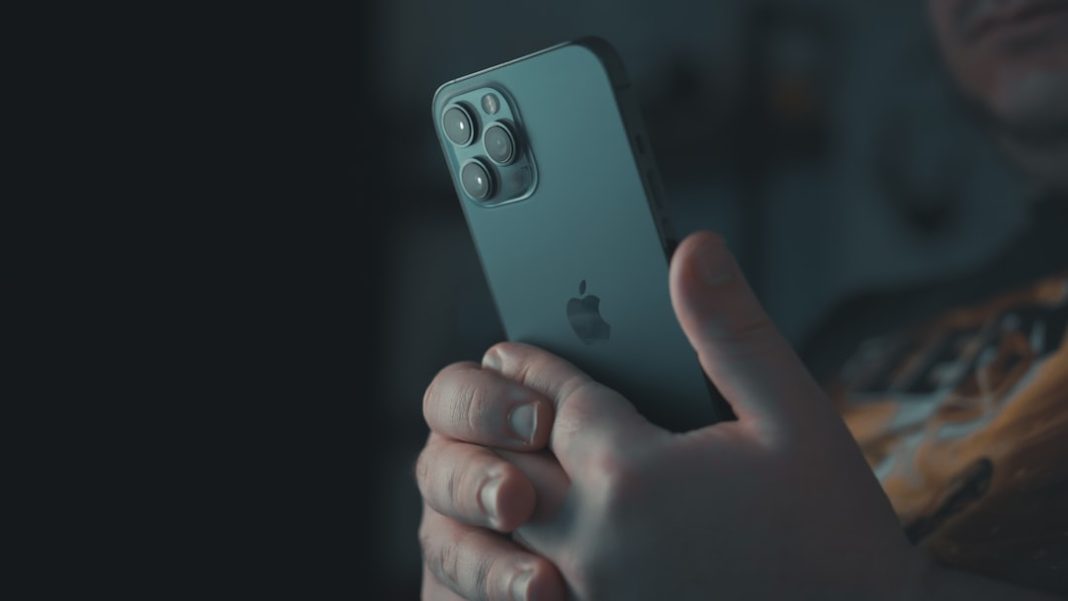 iOS 27 in Italia: cosa funziona subito e quando arriva Siri AI