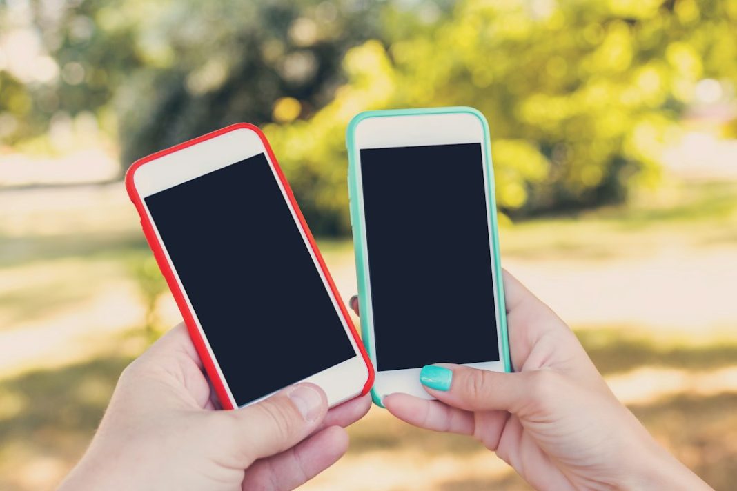 Telefono nuovo: come trasferire i dati tra iPhone e Android